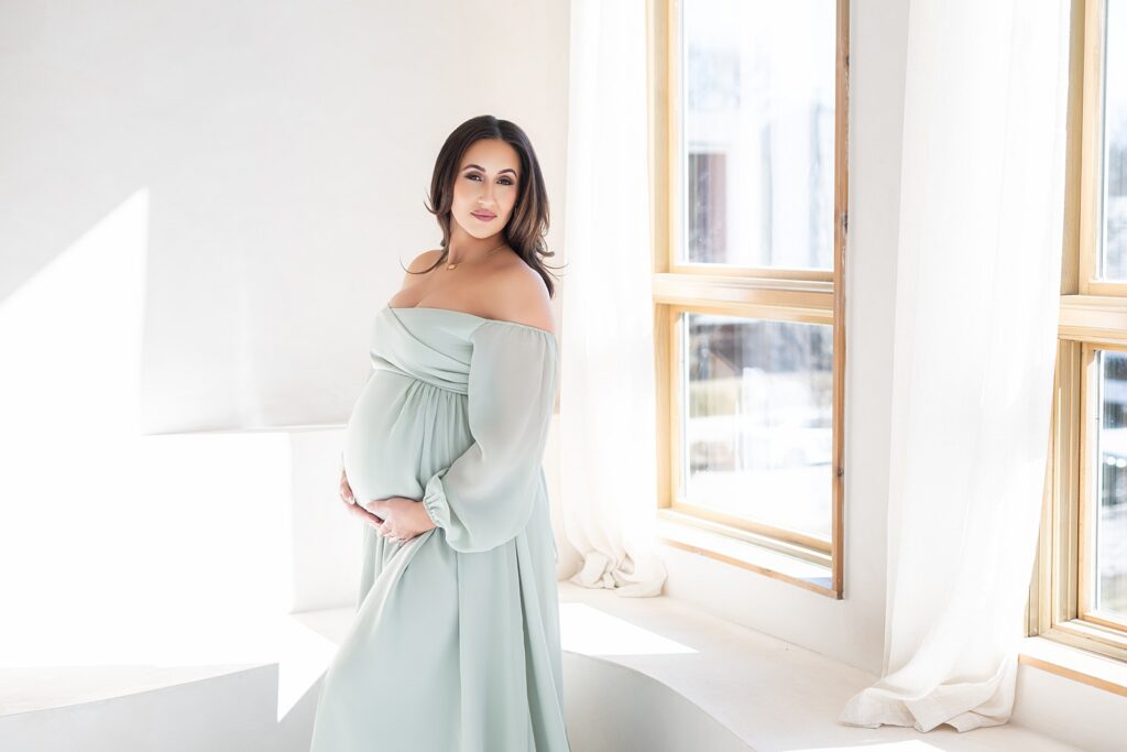 modern maternity photos