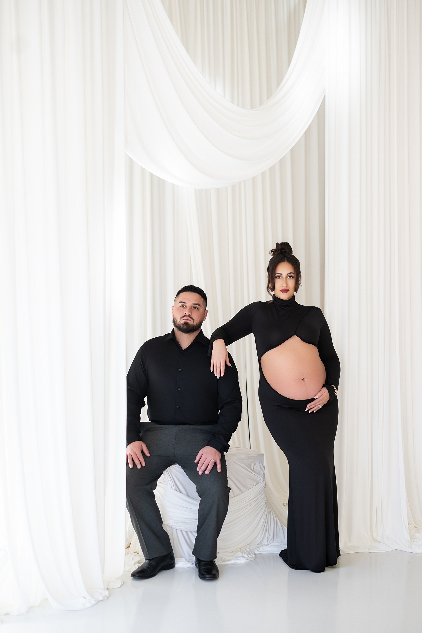 modern maternity photos
